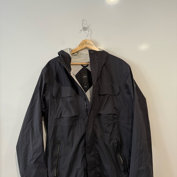 Canada Goose - Wascana Shell Hooded Rain Jacket - Black - Picture 7 of 16